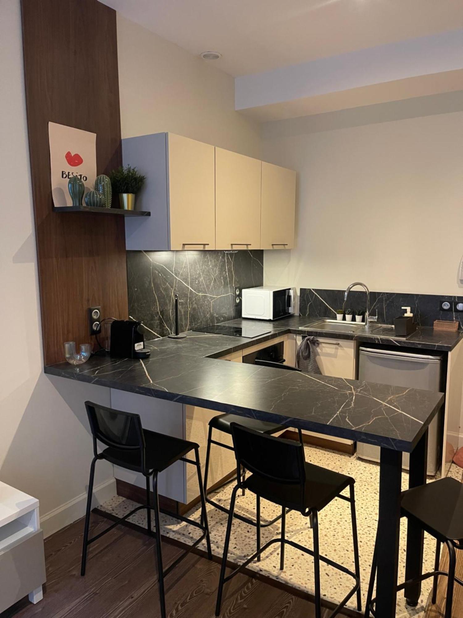 Appartement Au Coeur Du Centre Ville De 卡尔卡松 外观 照片