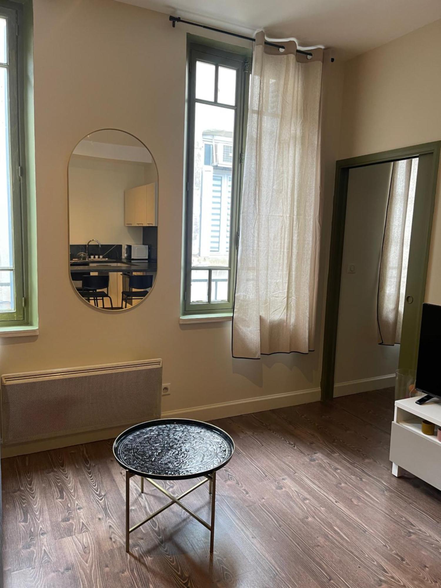 Appartement Au Coeur Du Centre Ville De 卡尔卡松 外观 照片