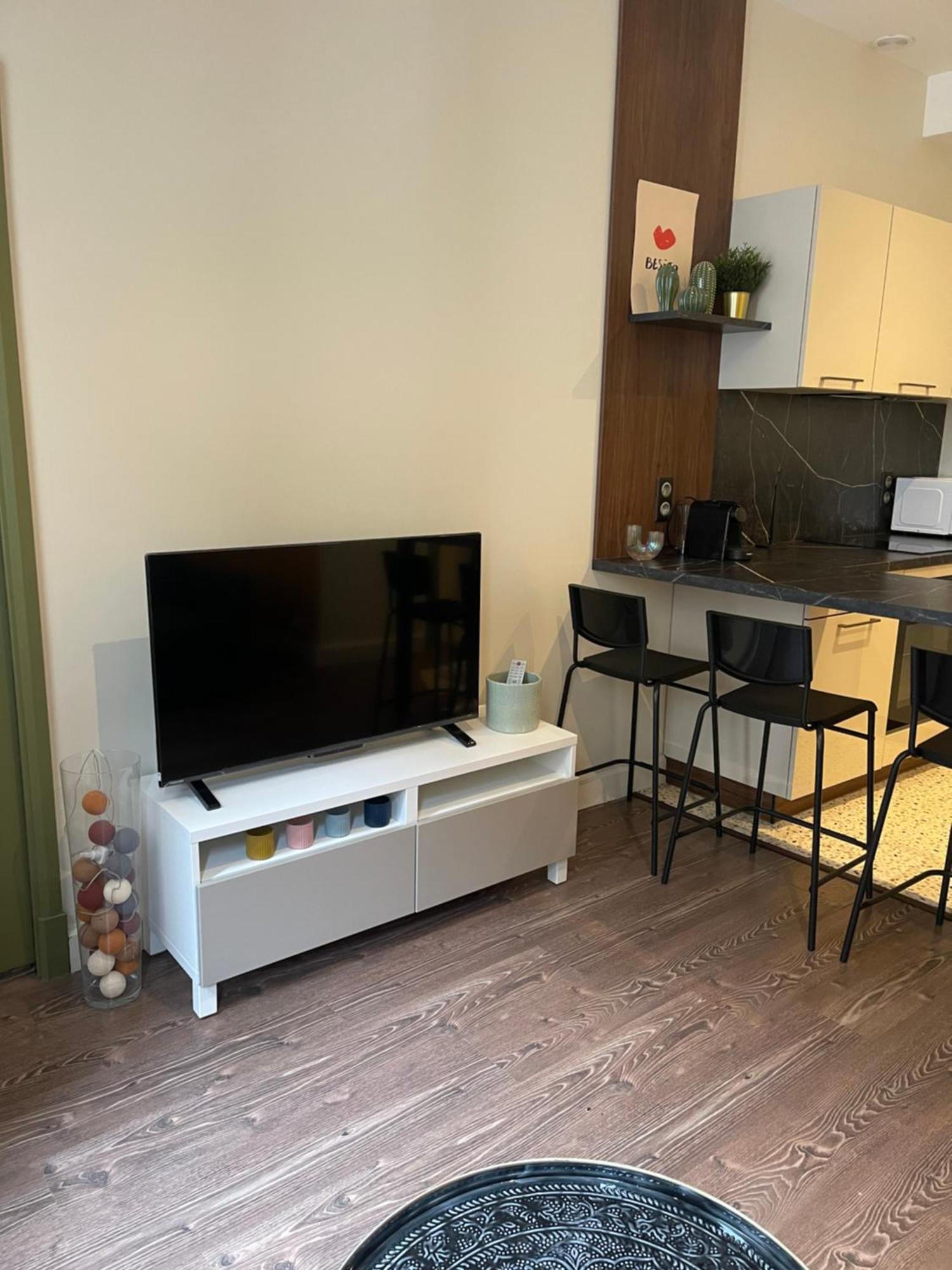 Appartement Au Coeur Du Centre Ville De 卡尔卡松 外观 照片